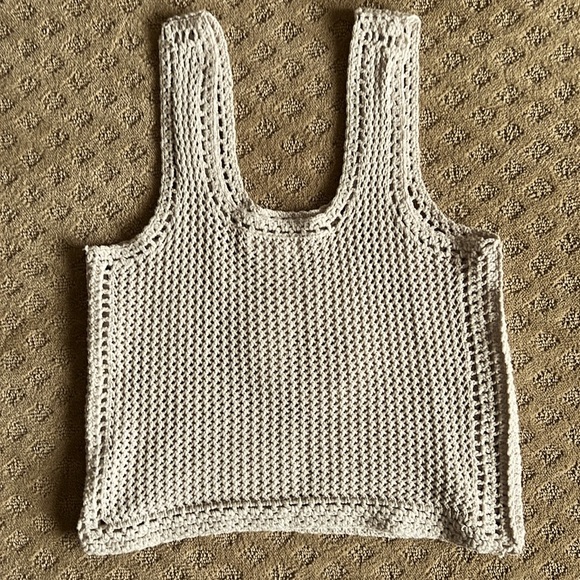 NWOT Jessica Simpson Crochet Flower Tank - Picture 4 of 9